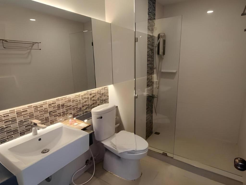 Chaisaeng Villa Sing Buri Exteriör bild