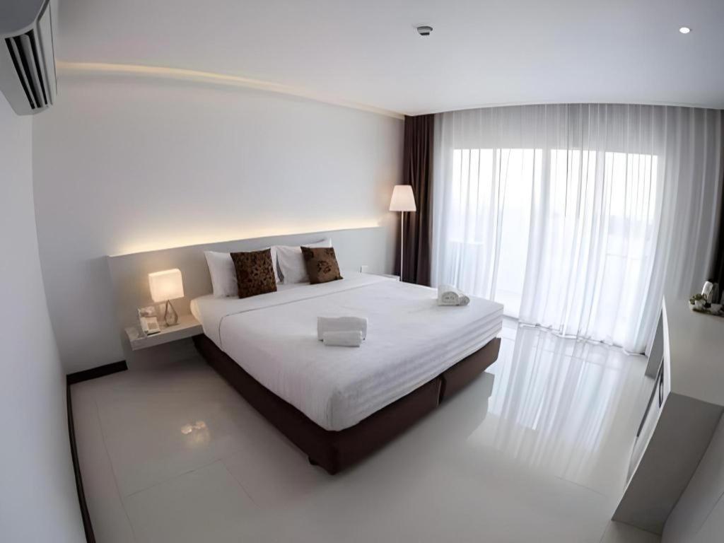 Chaisaeng Villa Sing Buri Exteriör bild