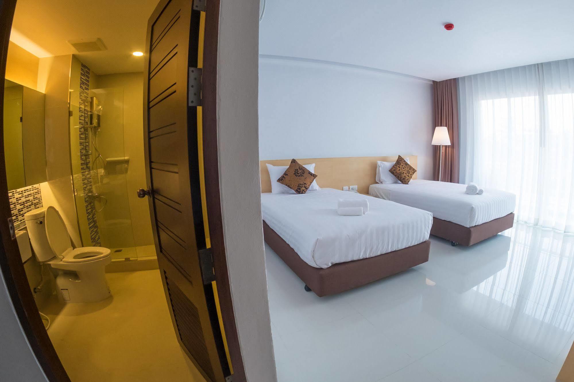 Chaisaeng Villa Sing Buri Exteriör bild
