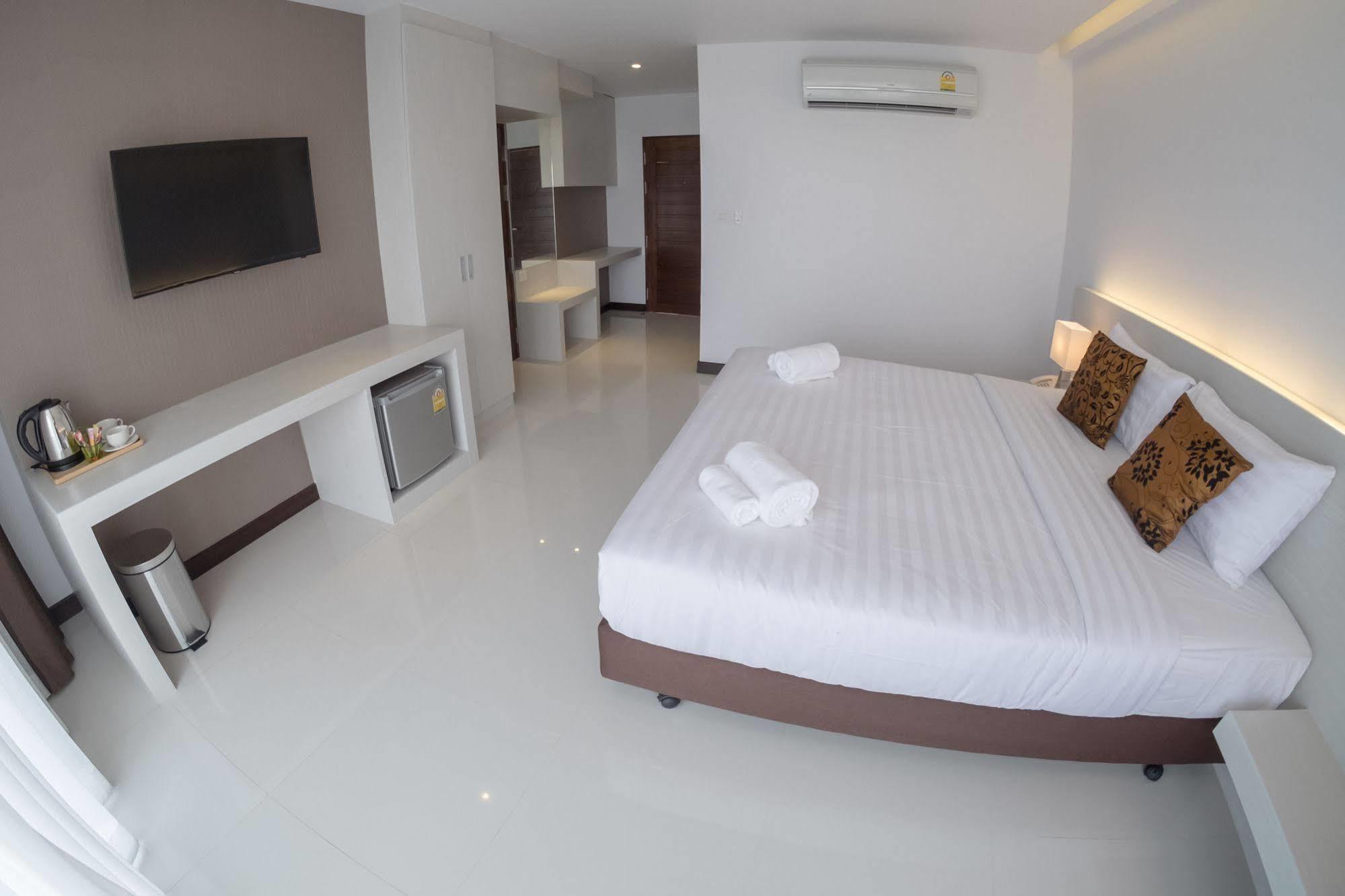 Chaisaeng Villa Sing Buri Exteriör bild